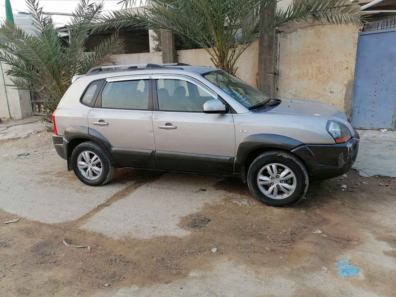 هوندا توسان 2009 اربع سلندر دوش وارد كوريه بيه رش صبغ جماليه السعر ١١٥ وبيه مجال قليل نجف الحيدريه عامود ٥٦٩ *********** رقم بغداد بسمي ثاني يوم أدور
