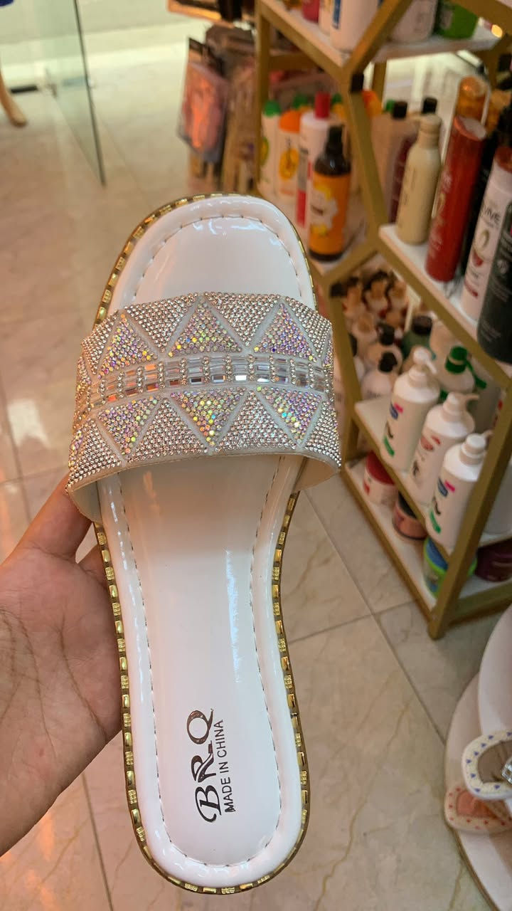 مساء الخير ايضا شحاطات طبي توفر سعر 8بس
إشارة الأصدقاءكوزمتك الجمال بجوار مكتبه هيا


**إذا كنت صاحب هذا الإعلان وتريد حذفه لأي سبب، رجاءا أرسل رسالة إلى الدعم الفني**