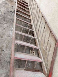 #للبيع درج  4مترات و 40 والعرض 68 حديد ثقيل ونظيف جدا مكاني بغداد الغز...