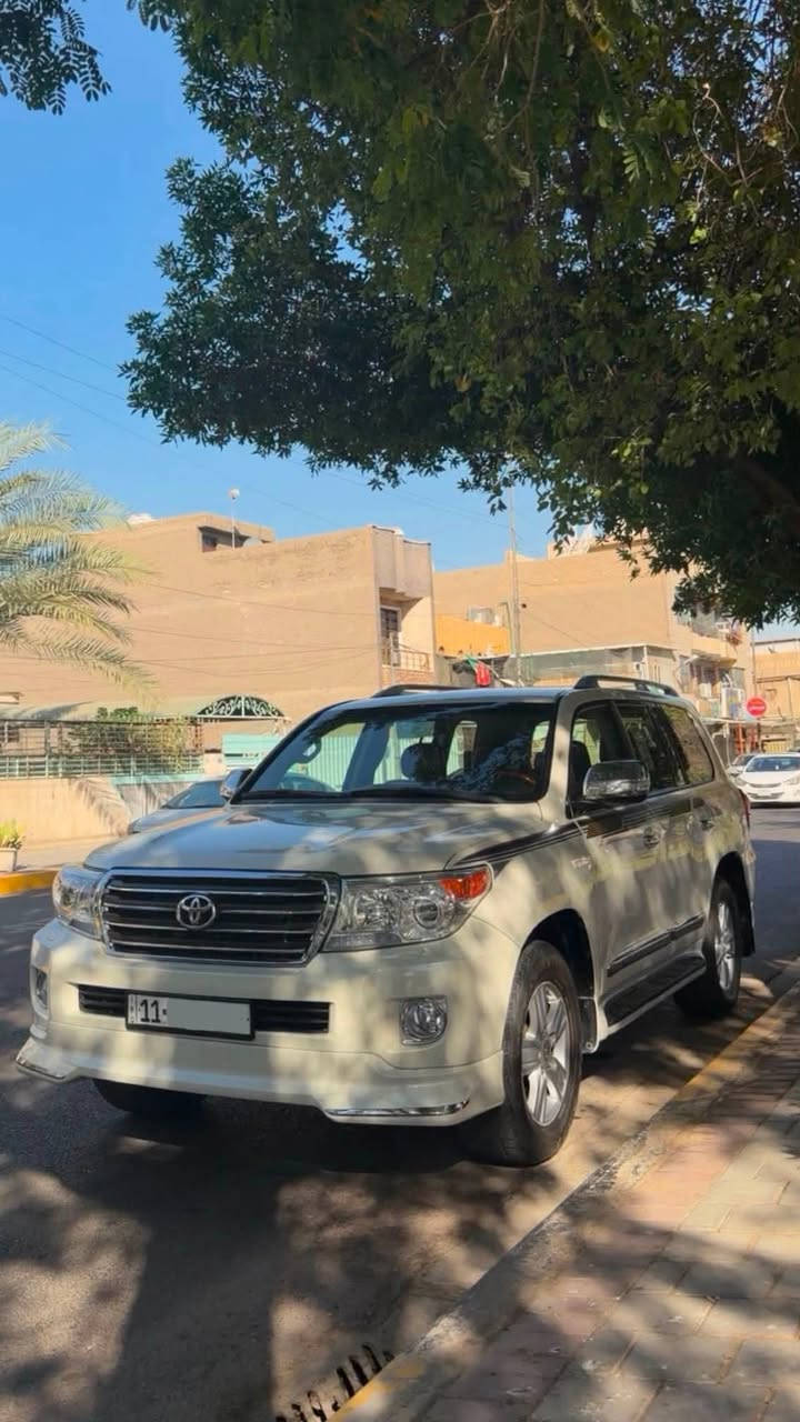لاندكروز 2014 بريمم جديدة  كلش 🇯🇵
                            .💎 سعر 318 ورقة فقط 💎.
بريم اصلي 
تخم تاير جديد 
صدر و حدادية جديدة 
شاشة كار بلي 
لايت زينون اصلي 
داخلي مشمشي ….
مابيها اي نقص كاملة من كل النواحي
 .
سيارة بيها صبغ بسيط بل جاملغ لامامي اليمن و……
صبغ بسيط جداً بل جاملغ الخلفي لايسر على كبد شبر ….. بارد في باب صندوك الاسفل بسيط جداً 
. 
لباقي كفالة و شرط السونار ….. و موجود سونار بيها هم 

رقم بغداد بسمي ……. و مكانها بغداد

للاستفسار :📱***********
