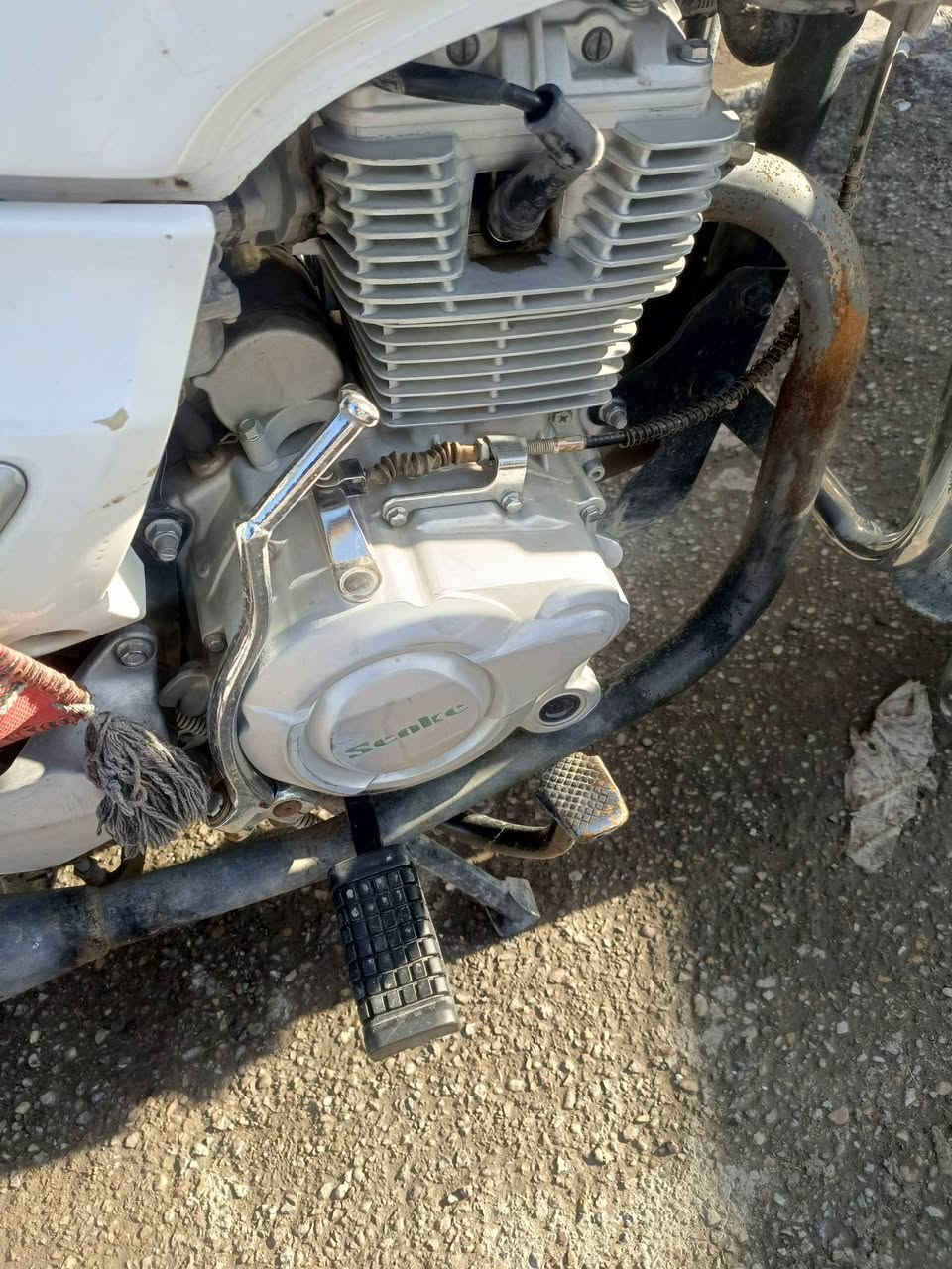 سلام عليكم ماطور سنكي كامل 24 حبايه نقوصات بسيطه بي تايرات جدد وره وكدام محرك جديد مابي شي ابد ولا مفتوح كلشي جديد بي مكان بلد ***********
