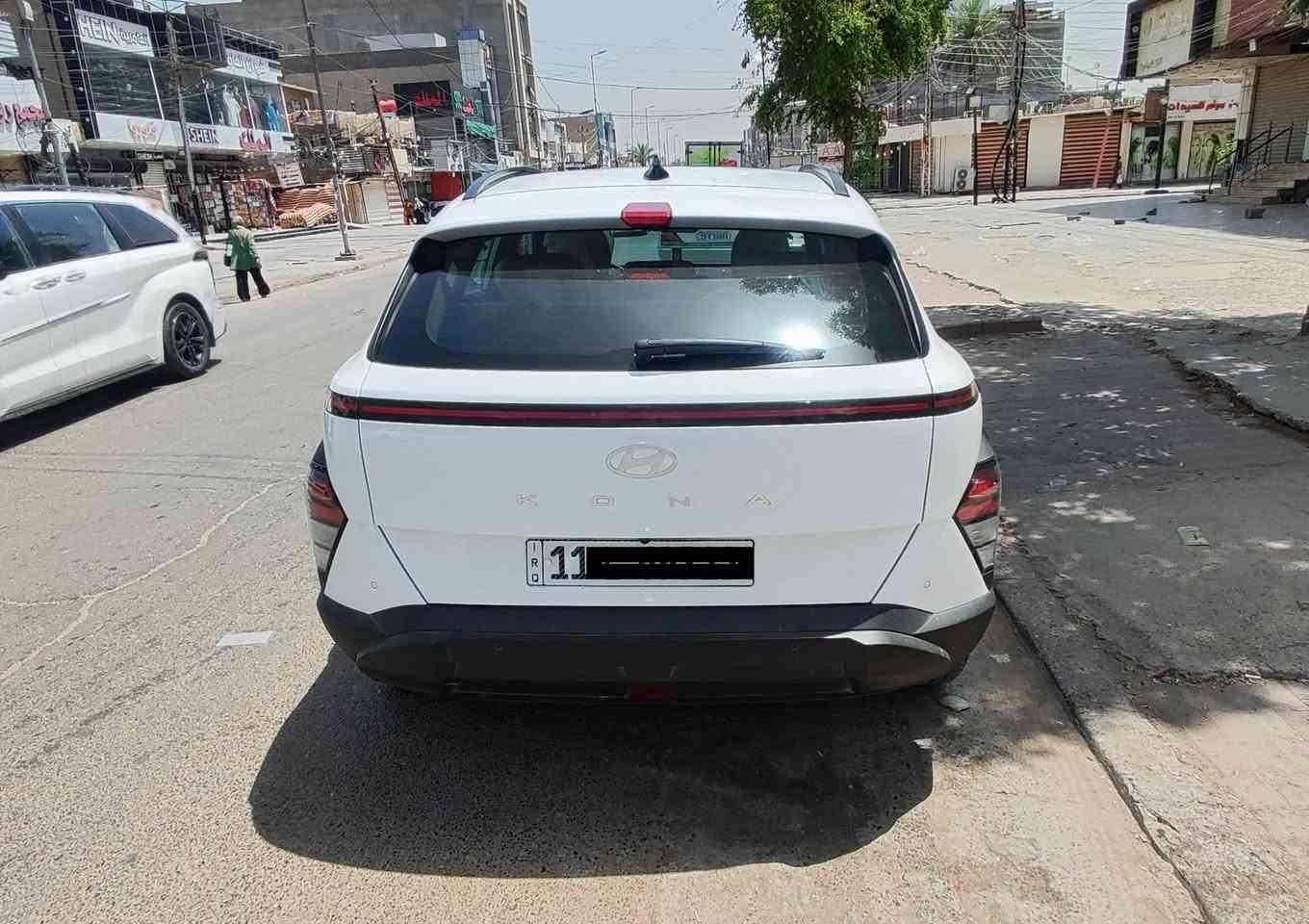 السلام عليكم 
هونداي كونا خليجي 2024 فول مواصفات رقم بغداد سياره مكفوله وجديده محرك 2000 دوش بانوراما كير تعليك درايف مود حساسات أمامية وخلفية اشاير بالمري والمري شفط ويل كبير شاشه كبيره وتبريد بيانو وكشن كهرباء لد امامي خلفي تبريد قطعتين سياره دشبول متغير الالوان كاميرا دواره مانع انزلاق واي بي اس ومانع تزحلق وهواي بيها مواصفات ماشيه 15 الف وبأسمي للاستفسار الاتصال *********** مكاني بغداد العامريه والسعر المطلوب 195$
