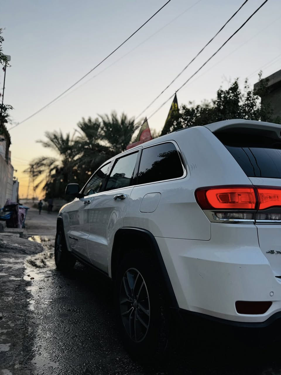 السلام عليكم جيب 2018 امريكي لمتدد فول مواصفات بانوراما شاشه جبيره فوريل اربع انضمه قياده تحكم ستيرن هيه معروفه موصفات المتدد رقم بغداد باسمي ماشيه 132 الف كيلو سونار موجود بدون لغد بدون شواصي كير مكينه تبريد تايرات جديد 
م/ مكينه مبدل بساتم ١٤ 
السعر ٢٠٠وبيهه مجال بسيط
مكان كربلاء طويريج
رقم التلفون: ***********
