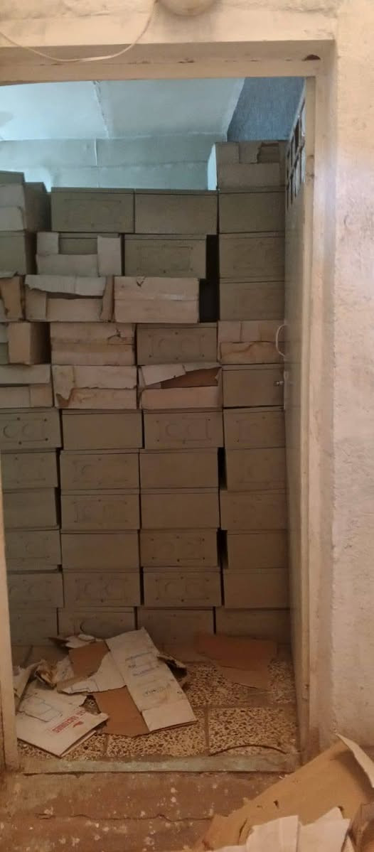 للبيع العدد/٤٠٠/قطعه بورد/٣٠في ٤٠/السعر ٤٠٠٠/آلاف القطعه /للاتصال والاستفسار ***********/بغداد
