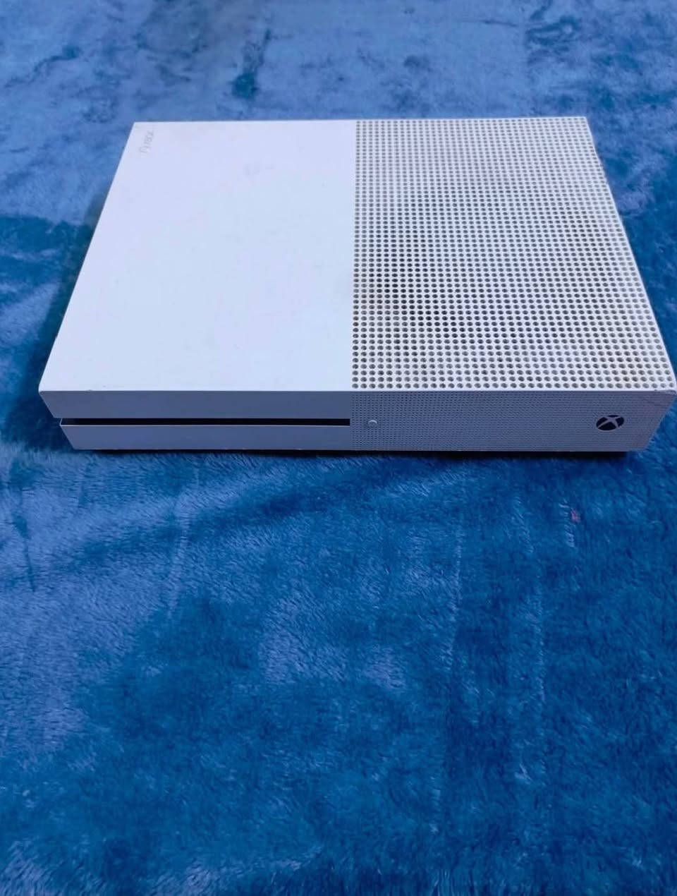 السلام عليكم
Xbox one s مستعمل للبيع
يجي الجهاز ويا قرصين قرص gta 5 نسخة البريميوم وقرص the evil withen ويجي ويا يدة اصلية لون اسود ويجي ويا يو بي اس بس احجي امانة الله الجهاز مفتوح صلحت بس ال ic والهارد والشريط بس صلحتة بقطع اصلية ويجي ويا سماعة واير وغراضة كاملة يعني وايراتة كاملة 

للاستفسار عالخاص


**إذا كنت صاحب هذا الإعلان وتريد حذفه لأي سبب، رجاءا أرسل رسالة إلى الدعم الفني**