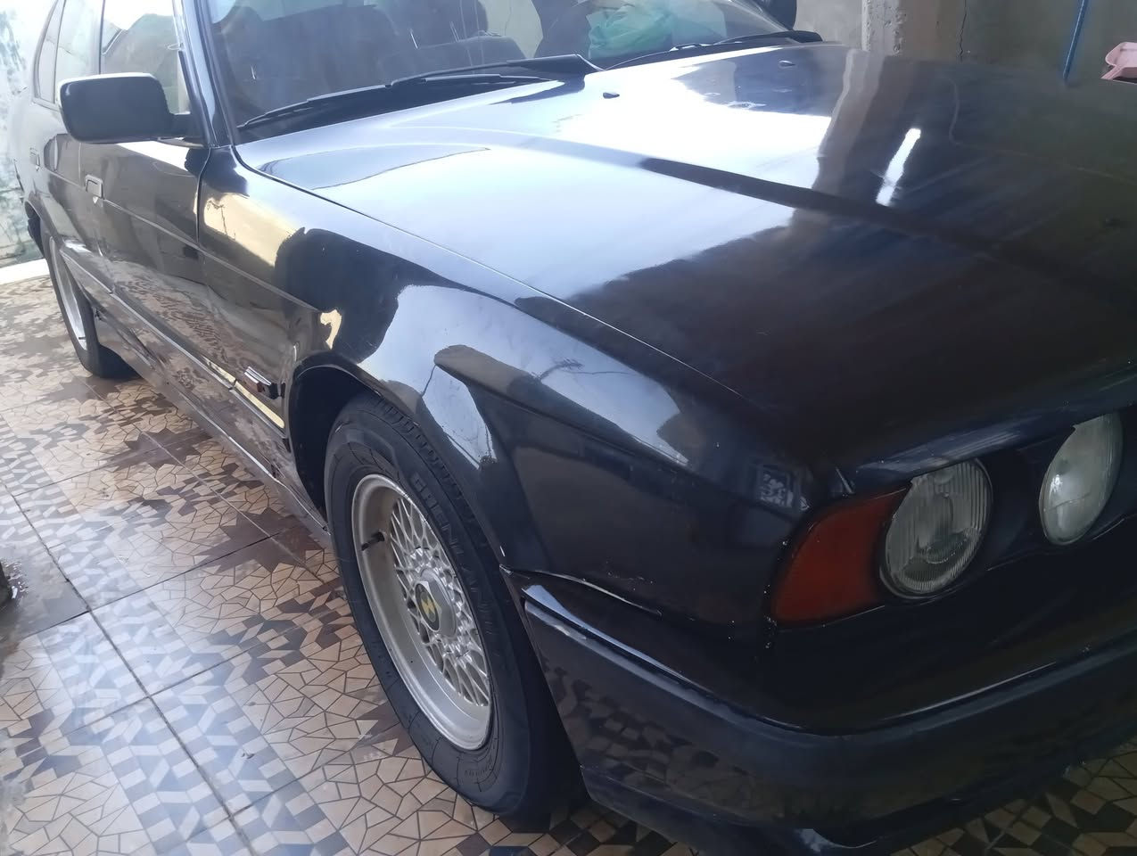 حجم 525 بجم عريض داخل جلد فتحه سقف
مكينه وكير جدد مسكر  تخم تاير جديد 
كهربائيات كله شغاله رقم بغداد انكليزي
مكان السياره بابل حله مركز
سعر 55ورقه  هاتف***********
