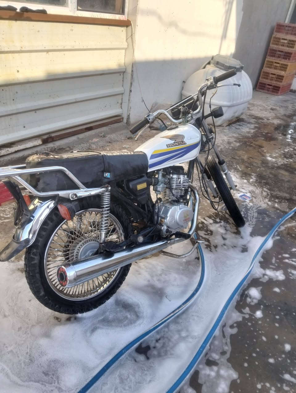 السلام عليكم دراجه يراني 4. كير للبيع موديل 21 اوراق كامله سكن بغداد تقاطع النهروان رقم ***********
