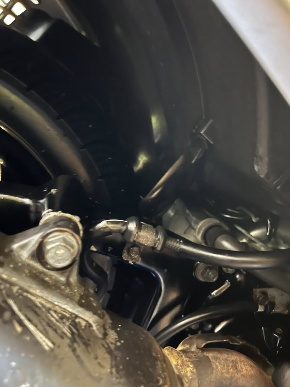 سلام عليكم فورزه 0\9 👍
مكفولة كفاله عامه مكينه كلجات خير من الله 

مواصفات 7 كير 4 تحويلات لون رصاصي مميز 

هيتر بليدات انبيتري ماشي 42سكن بغداد ***********
