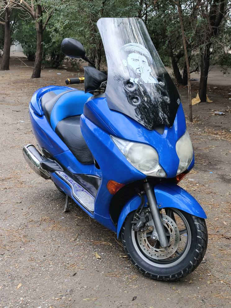 اسلام عليكم 
‏فورزه 010 بيها دمام وسماعات شغاله 
‏كير شغال 4 تحويلات و 7 نمر 
‏منضومه زينون كامله عليها
‏ABS امامي خلفي مزدوج
‏بيها بصمه مو سويج 
‏دسكات امامي حلفي من شركه NISIN
‏مكينه خير من الله ما مفتوحه
‏شلعه ومعدل خير من الله (150) حقيقي
‏ترايش رياضيه سل ستيل 
‏كهربائيات كلها شغاله
‏العنوان/بغداد الغزاليه 
‏السعر 12ورقه وبيها مجال حك الجيه للطيبين
‏مجتاج فلوسها الله شاهد 
‏للاستفسار اكثر
‏ ***********
‏ بغداد, العراق
