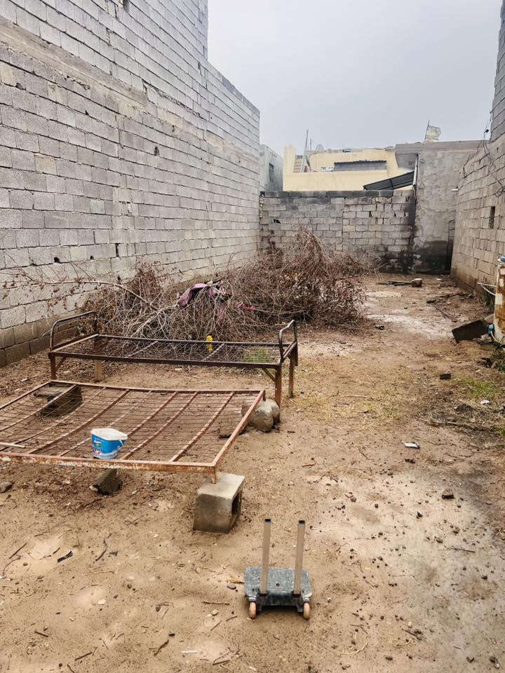 سلام عليكم على بركت الله 
✨توجد قطعة ارض للبيع
 ✨مساحة (200)م
✨ضمن دار مساحة (100)
✨موقع واسط العزيزية قرب محطه درزي 
✨متوفر كل الخدمات 
الاستفسار
مراجعة مكتب عمار احمد للعقار 
التصال…
***********
***********
