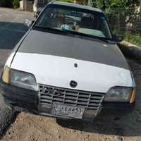 أوبل كاديت للبيع محرك حاويه تخم تاير محرك وكير شرط لا تنقيص ولا تبخير ...