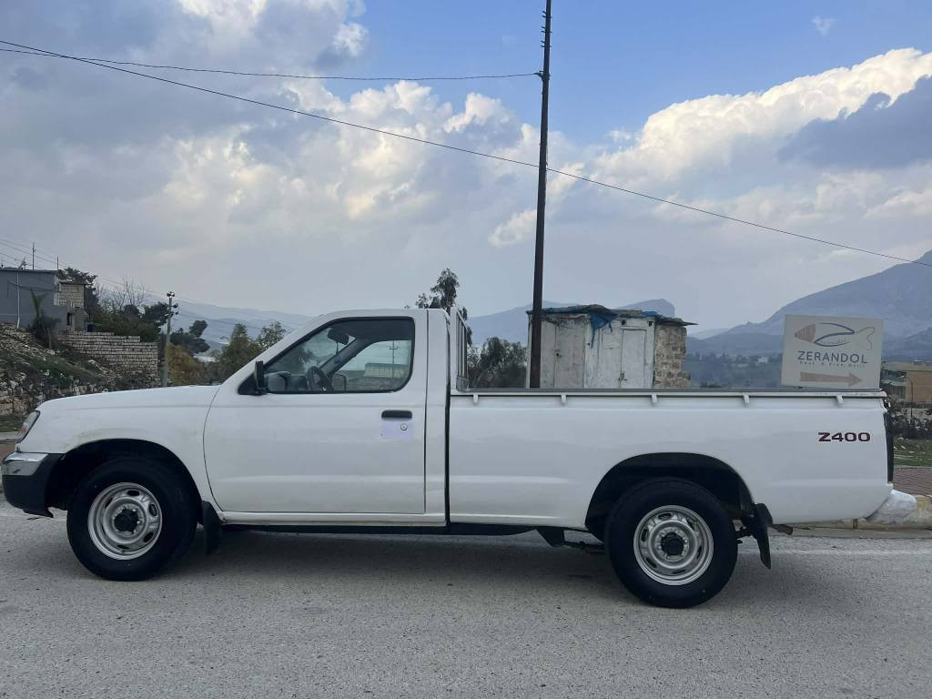 سەرەتا بەناوی خوا نیسان 2001 سی پارچەی بۆیاغە من بە کامل بۆیاغ ئەفرۆشم گیروم مەکینەی بەشەر مەکینە تازە تەعمیرە چوار تای تازەی لەژیرە ئارمی هەولیرە پاوەرە سەریارە خاوینە ئی مالی خۆمە بەس ماشااللە دەویت ژمارە موبال *********** دار بنديهكان, السليمانية
