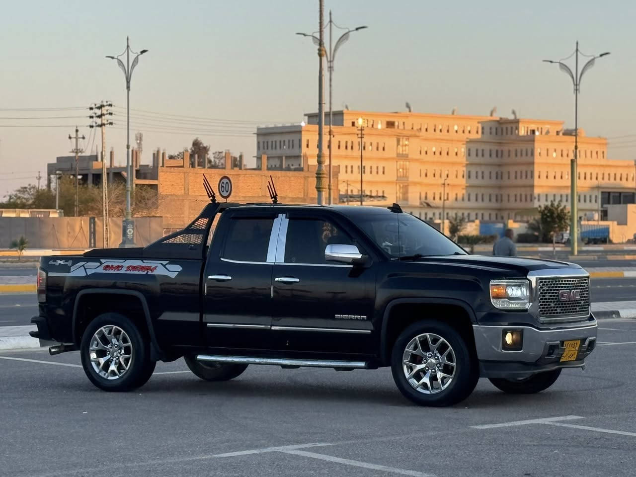 جسمي سييرا موديل 2015 وارد أمريكي حادثه جاملق فقط بدون دواخل وباقي سياره كفاله سعر 159وبيه مجال رقم هاتف ***********موصفات سياره شاشه كامره خلفيه مثبت سرعه تحكم استيرن قطعتين تبريد حساسات خلفيه حساسات ماميه كشنات جلد محرك 8سندر محرك وكير كفاله حداديه تخم تاير جديدات مكان سياره كربلاء مكلف بل نشر
