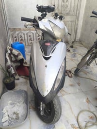 G4 • كوم حديد • دخان اسود