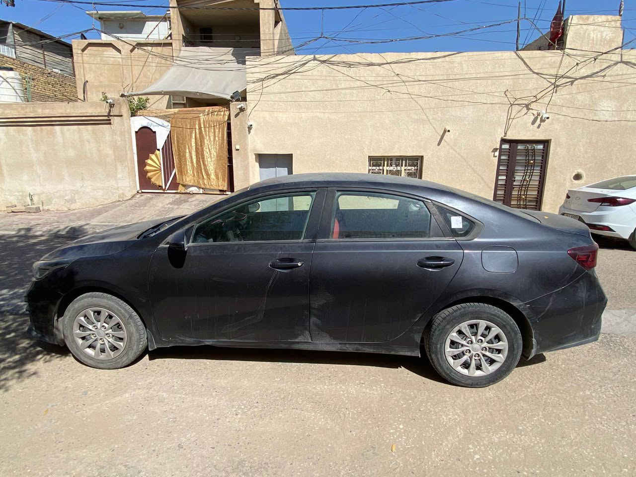 🚗 *كيا سيراتو خليجي 2019 للبيع* 🚗

- *موديل*: 2019
- *المسافة المقطوعة*: 67,000 كم
- *السعر*: 138 ورقه
- *المواصفات*:
- تحكم ستيرن
- شاشة
- كاميرا
- كارت بالباب والجاملغ
- بارد (بسيط، موضح في الصور)
- *الحالة*: الباقي مكفول
- *المكان*: النجف
- *التواصل*: *********** بغداد, العراق
