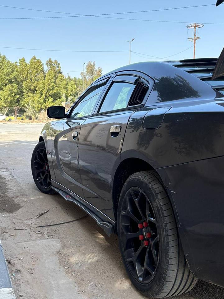 السلام عليكم جارجر موديل 2017 رقم بصرة نكليزي محرك 6سلندر 3600 دخول السياره كلين بالعراق فقط تبديل باب عنوان النجف *********** هاذا رقم صاحب السياره مكلف بالنشر النجف, العراق
