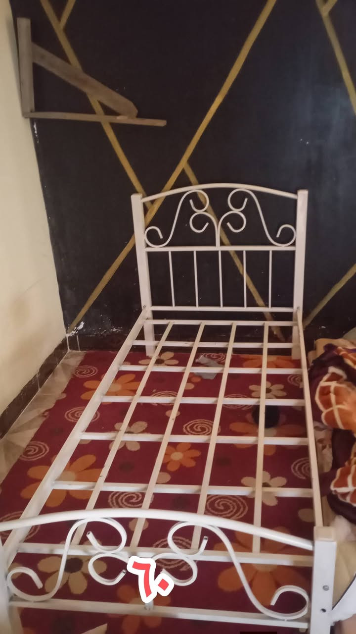 باقي ها الأغراض الي يريدهم يخابرني
***********
