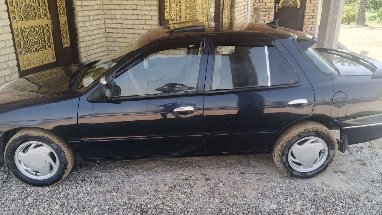 *للبيع كيا سيفيا موديل 1995* 🚗
*اللون*: نيلي 
*المحرك*: مسكر  
*الكير*: عادي - ناعم ومابيه طقة
*مسجل ، شاشة، 
سنتر لوك شغال  
: شاصي نظيف، 
*السنوية*: للـ 2030 
*السياره احله من الصور 
*مكانه *: - الانبار الفلوجه 
*السعر*: 33 ورقة وبيها مجال بسيط 
للاستفسار اكثر لاتصال : ***********
