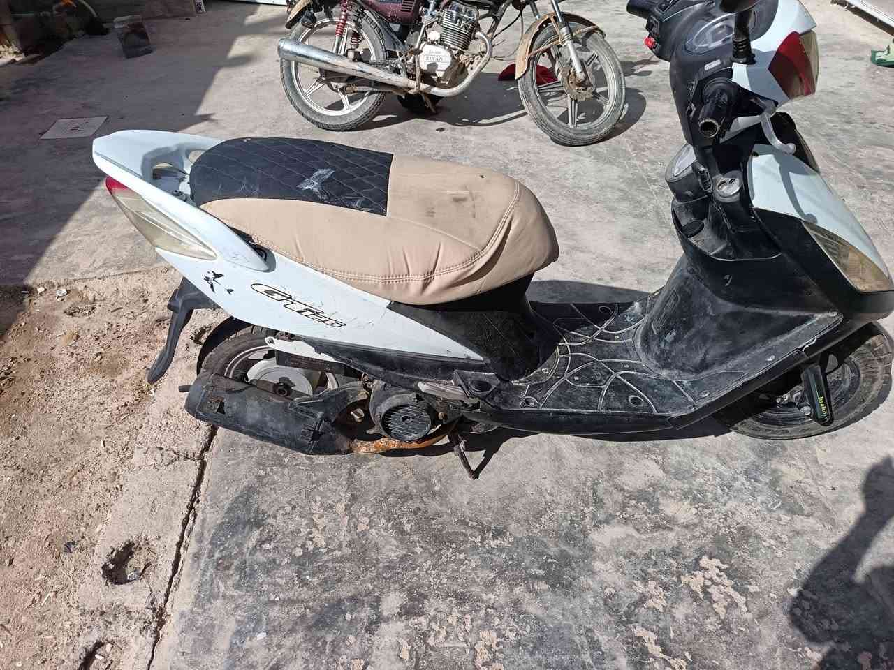 سلام عليكم خوان دراجه GT125 لبيع سعر 350 مكاني فلوجه تواصل عل رقم ***********
