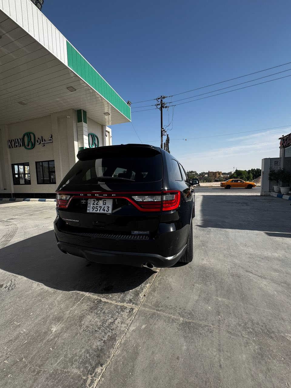 السلام عليكم دورنكو اربيل باسمي موديل 23 السياره وضع الشركة كفالة عامه محرك 5700 كير 1000 شركات وليس بوليسي اكرر السياره شركات مو بوليسية 
بدون ثقوب ولا بروجكتر 
فول ماعدا الفتحه والرادار
داخله سرقة ويل خلفي 
رادار جانبي
شاشه كبيره
كامره دواره
كشنات كهرباء
7 راكب جلد ملكي 
صندوق كهرباء 
دبل كزوز
4x4
وباقي المواصفات معروفه 
السيارة بالبصره 
السعر 290


**إذا كنت صاحب هذا الإعلان وتريد حذفه لأي سبب، رجاءا أرسل رسالة إلى الدعم الفني**