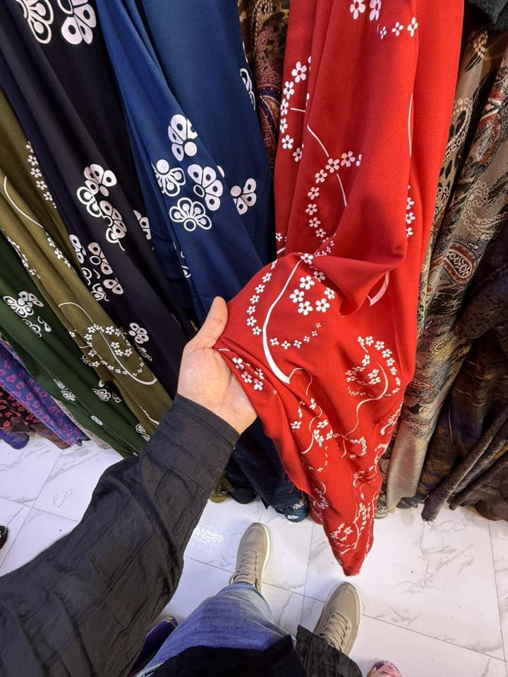 كشمير إيطالي الأصلي آخر كميه سعر القطعه 5 مترين ونص متوفر 10 ألوان آخر كميه


**إذا كنت صاحب هذا الإعلان وتريد حذفه لأي سبب، رجاءا أرسل رسالة إلى الدعم الفني**