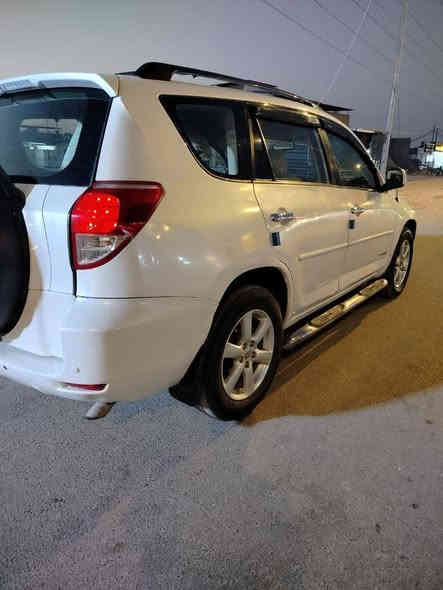 سلام عليكم
راف فور مديل 2008
وارد امريكي 
ضرره داير مال جاملق الخلفي ودوسه مال الباب فقط 
صبق حزام  
سياره جديده وحلوه 
مكينه 6 سلندر 
رقم بغداد باسمي 
تبريد ثلج تدفه 
دواخل عسلي 
ترايك وين مايعجبك شغل وطلع
مكان السيارة بغداد الكرخ 
سعر 105 وبيه مجال  
التواصل***********
