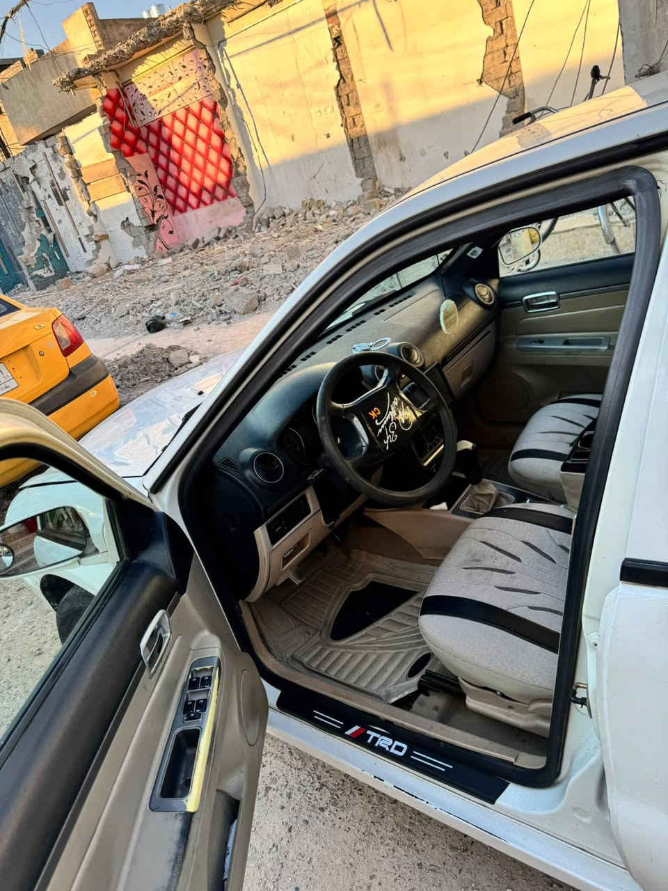 سلام وعليكم سياره سيكي اللبيع سياره حلوه وجهازه من كلشي بيها قطعتين فقط التبريد منقص غاز  رقم بغداد صاحبها بل موصل شرط الوكاله والتحويل مكينه وكير شرط باتري جديد قبل سبوع شديتو  طخم تايرات جدد 
 
سعر السياره : 45 ورقه

الاستفسار : ***********

