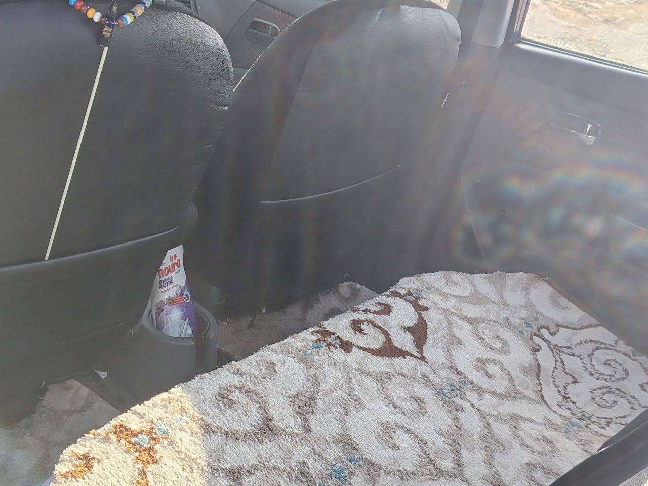 السلام عليكم ورحمة الله وبركاته 
كيا ريو موديل 2009 ضررها ضربة بالصندوق 
شي لا يذكر ولا واصله على الداخل بدون تبديل قطعة تفاصيل السيارة 
#كير واتماتيك 
#محرك جديد 
#طخم جديد 
#تواير جدد 
#كابون بانزين 
#شرعيها بالموصل اوجهك معاه 
#رقمها بغداد 
هيئة وغرامات صفر 
واردها امريكي السيارة بالحقيقة احلاه من الصور 
#السعر 85 وبيها مجال بسيط مكاني الايسر حي السماح الثانية قريب على محطة المشاعل  
تواصل معاي علخاص او اتصل على الرقم ‏‪***********‬‏
