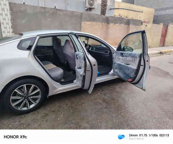 السلام عليكم كيا اوبتيما 2020 رقم مثنى انكليزي مكفوله كفاله عامه حته من الزلغ ماشيه 106الف تحكم ستيرن تبريد قطعتين حساس خلفي وامامي ويل كب 5 مرايات شفط ارضيه جلد تخم تاير حداديه وظع الشركه السعر 200وبيها مجال محرك 2400 ***********
