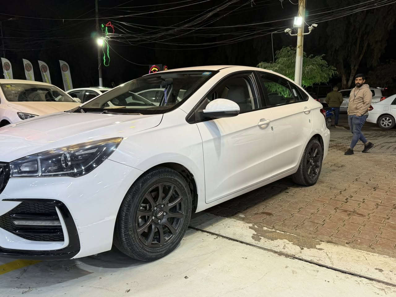 السلام عليكم شيري اريزو5 للبيع 2024 ماشيه 31890 السعر 15 مليون وبي مجال للاستفسار الاتصال على الرقم ***********
الموقع بغداد
