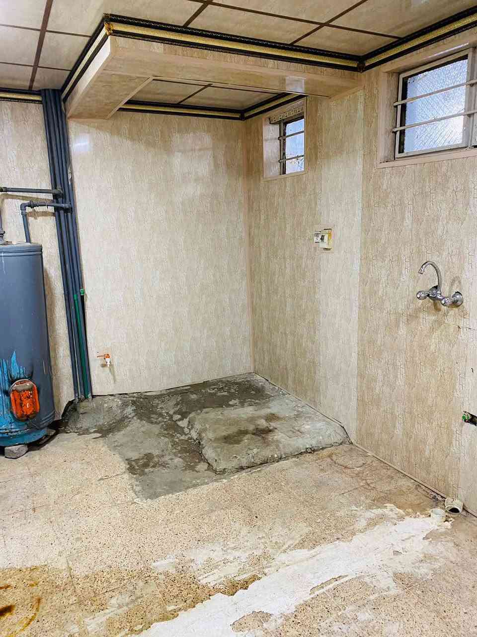 شقة للايجار طابق ثاني ركن تقع على شارعين شارع 15م شروق المساحة200م تقريباً حي الرفاق قرب جامع الروضة المحمدية  
200م تقريباً حي الرفاق قرب جامع الروضة المحمدية
للأستفسار
 ***********
