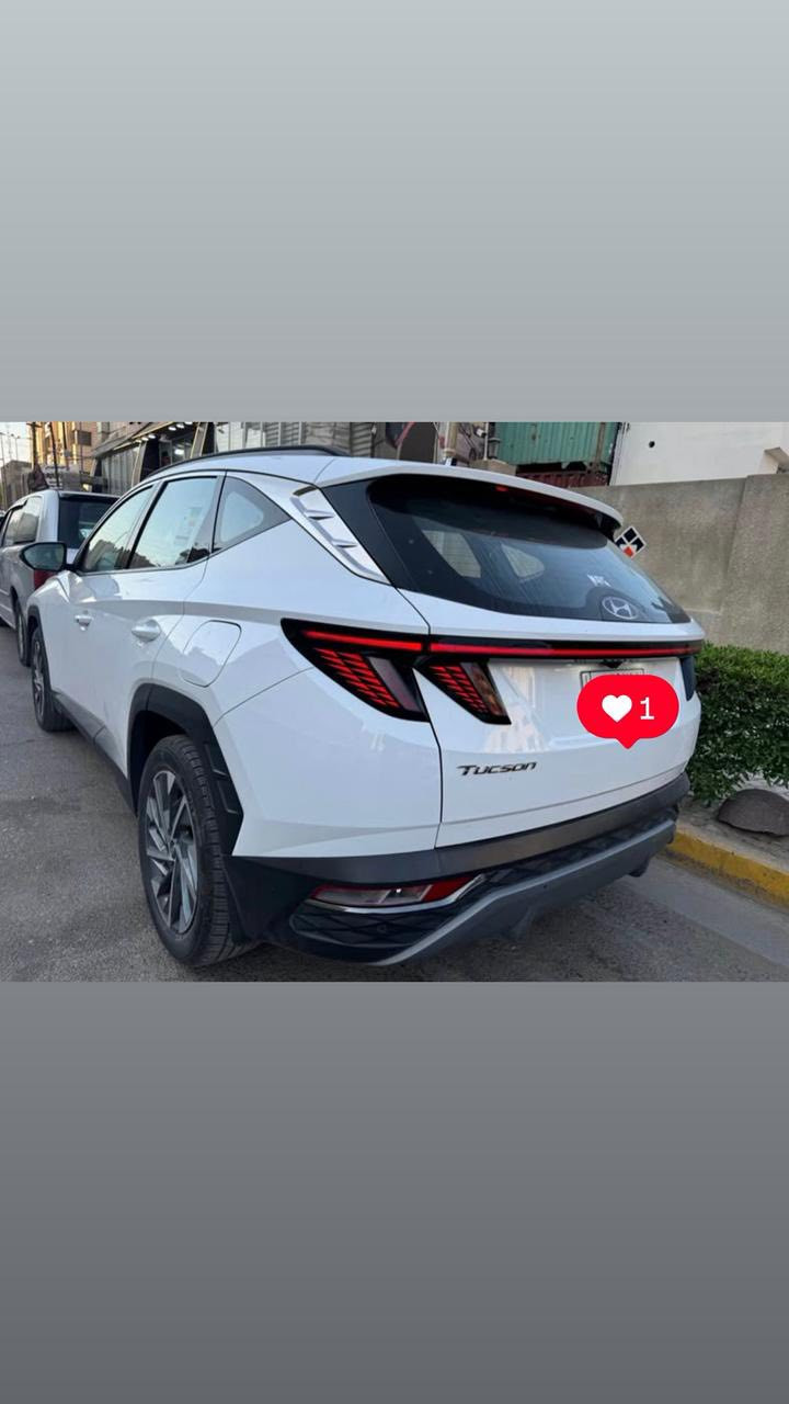 توكسان 2023 
خليجي 
بدون صبغ 
بيها حالوب قليل كلش ورصعه صغيره بالبنيد
تشغيل عن بعد 
بصمه 
شاشه كامره 
حساس امامي خلفي 
تبريد قطعتين
لايت بك لايت led
ماشيه 70
للاستفسار:*********** 
رقم بغداد
السعر 205 وبيها مجال قليل
