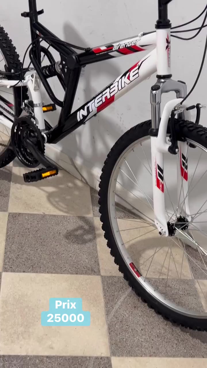 دراجة أصلية 🇫🇷🇪🇺
Taille 26 🚴🏻‍♂️
Prix 25000💵✅💪
 #fypシ #دراجةهوائية #algeriabike #velodz #velo #bestbike #الجزائر #reelsviralシ #رمضان٢٠٢٦ #explorepage #DZ #BikeLife #


**إذا كنت صاحب هذا الإعلان وتريد حذفه لأي سبب، رجاءا أرسل رسالة إلى الدعم الفني**