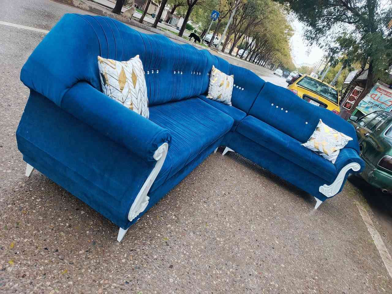 فرۆشتنی خیرا
ئە م تاقمه ئیڵە بۆفرۆشتن
8نە فە رییە دە سکردە  فوڵ خوسوسیە
نرخی تە نها 135هەزار
ماڵ بۆ کە س دانانیم هە رکە س زوو هات پیرۆزی بیت
ژ.م***********
شوین . کە لار شە هیدان سە رجادە ی ئاوارە کان
