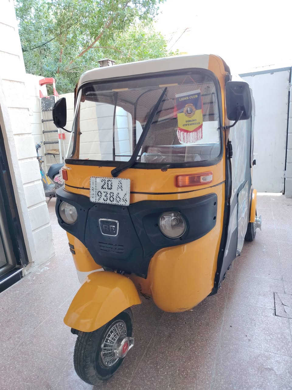 يا الله تكتك موديل ١٩مرقم نكليزي  تحويل مباشر  مكينه اكسل مكفولات خرسه   بيه ضربه بصفحه معمره وبدوس هم تعمير  كامله علا اخر حبايه ما بيه اي نقص   مكاان ديالى بعقوبه تحرير شراي تصل ***********
