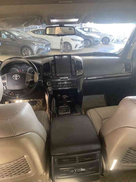 لاندكروز ستينه 
٢٠١١    فطيم 

دعاميه امامي صبغ فقط 

ماشيه ١٧٢ الف حقيقي 

السعر ٣٢٧ ورقه بيها مجال 

مكان الوزيريه - بغداد 
***********
