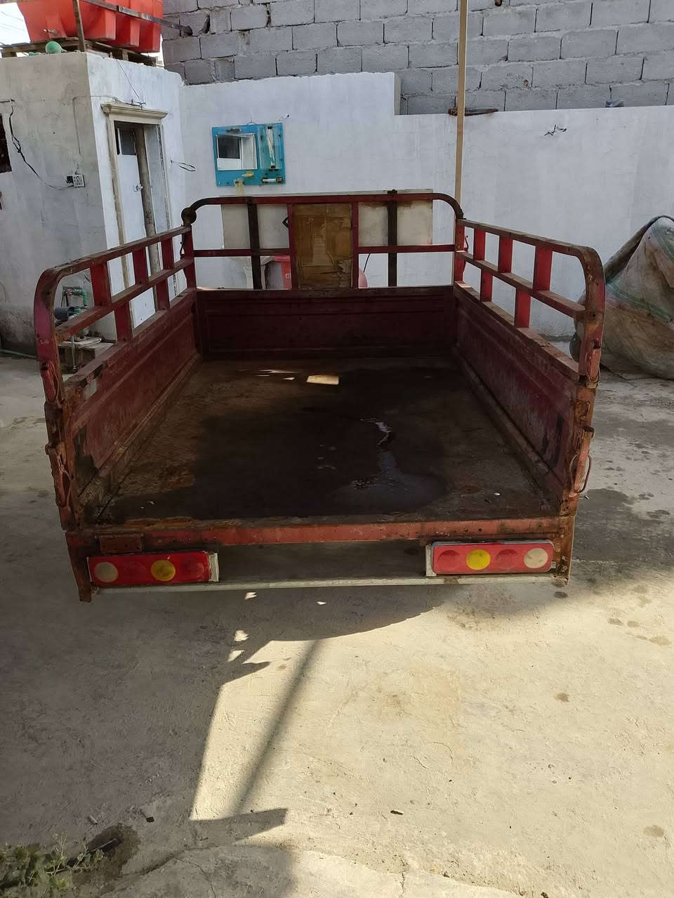 ستوته دايوان شغاله محرك 200 نضيفه مال شغل مثل ما موضحه بل صوره نواقصها باب وكهربائيات ترتيب نكره هندر اوراق بيها والسعر 475ومجال حق الجيه مكان بغداد الدوره ***********
