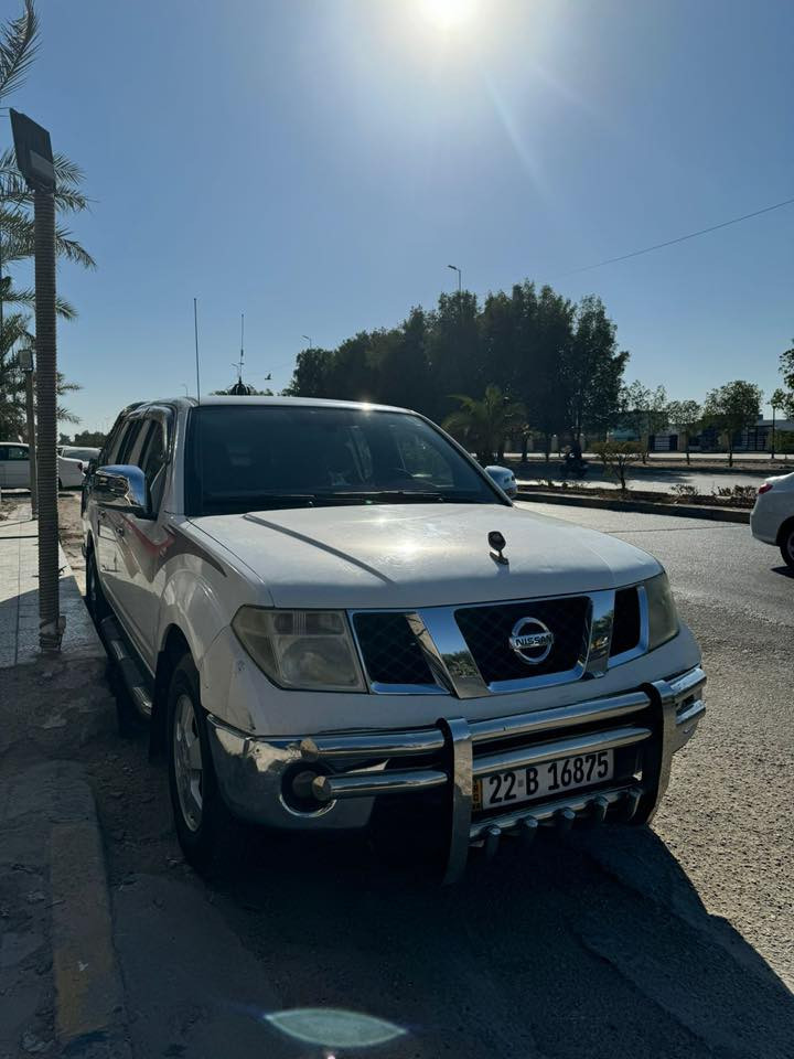 نيسان نيفاره 2011 
سياره جديده ع الفحص مكينه جديده كير جديد حداديه
مكاني النجف الاشرف
للتواصل ***********
