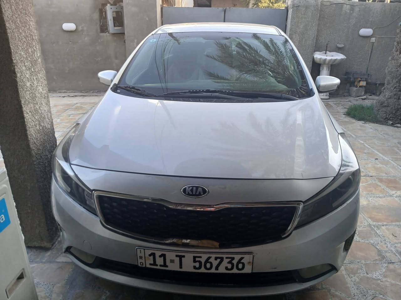 لبيع كيا فورتي موديل 2018 وراد امريكي حادث خلفي والسياره بيها سونر السعر 11.5 مكلف بلنشر رقم صاحب السياره ***********
