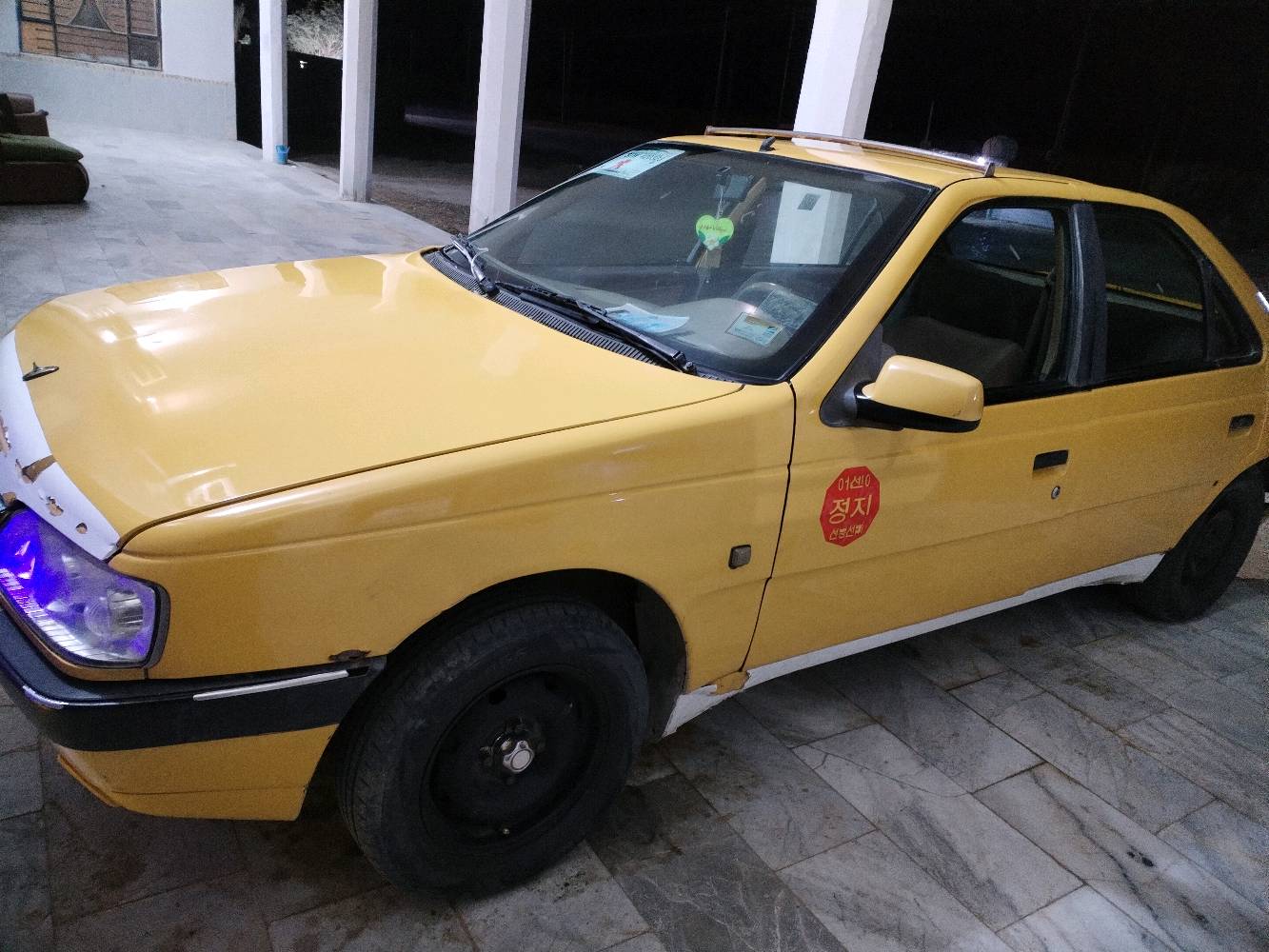 السلام عليكم
 بيجو اكد لميس موديل 2016
رقم ذي قار ضربه بيها جنطه مكينه تنقص صدر حداديه تعبان.
الهاوزن دبل بوربرن توني مسويه ودبل خلفي جديد كهربائيات كامله. مطلوبه هيئه من سنة ال٢١ سياره نظيفه وحلوه راعيها بناصريه رايدها
ب٢٥ وبيها مجال  وهذا وقمي
***********