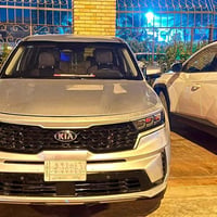 سورنتو وارد امريكي 2500  اربعة سلندر   رقم بغداد   حادثها جاملغ وبنيد ...