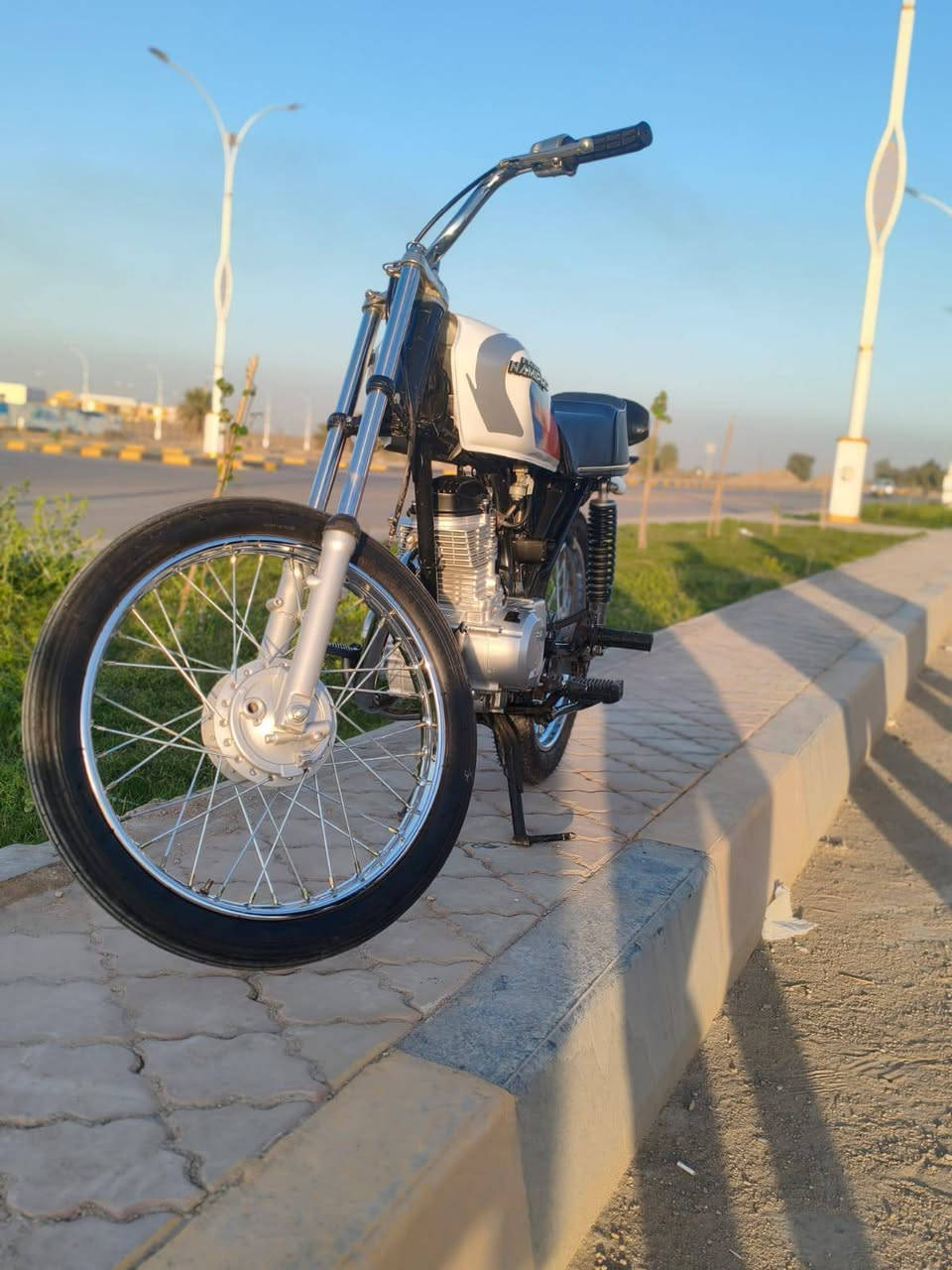 دراجه للبيع كلك دراجه نضيفه كلش محرك ما مفتوح تعمير جديد سعر 625 وبيه مجال للشراي  مكاني ناصرية مركز  راسلني خاص 🫵


**إذا كنت صاحب هذا الإعلان وتريد حذفه لأي سبب، رجاءا أرسل رسالة إلى الدعم الفني**