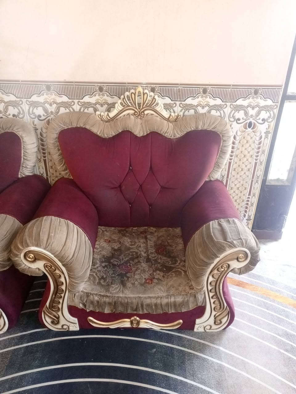 تخم نظيف 5قطع
***********
الديوانيه طريق سيد محيل قرب مجمع الاميرات
