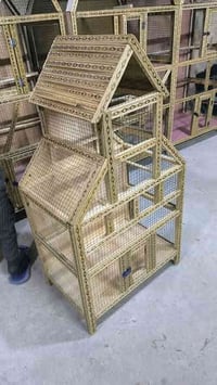 سلام وعليكم اخوان مستعدون للعمل كافت الاقفاص وخانات للتبزير جوة سوغ وت...