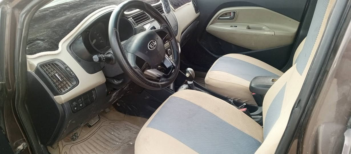 ريو 13  مكفوله من الضربه  مصبوغه حزام للجماليه 
وارد خليجي سياره جاهزه من كلشي 

رقم نجف مكان السياره وراعيها كربلاء 

‏‪0771 740 8173‬‏
