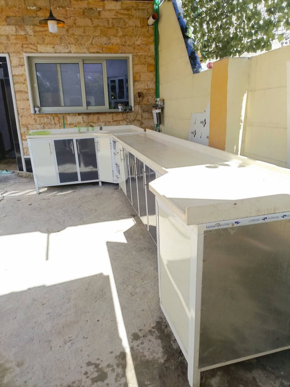 كاونتر 3 ونص متر وسنك مترين ڱڵـه  مرمر
بدون ملحق سعره 570 مكان بابل لكفل
***********
