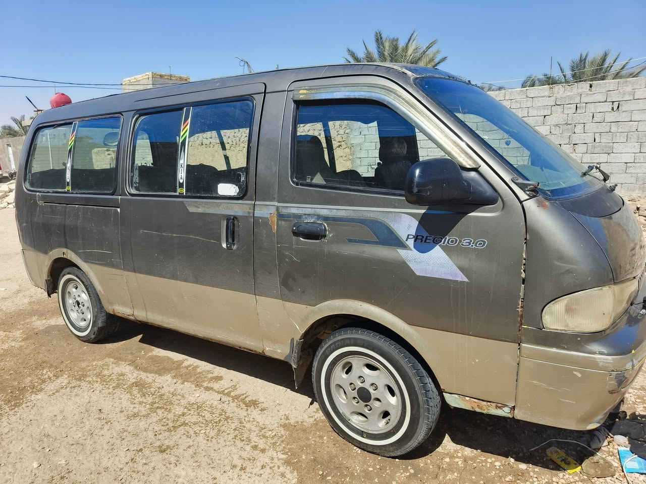 سلام عليكم سياره للبيع موديل 2001اصل كير واكسن ومكينه 3000وتخم تاير كله جديد أللأستفسار ***********
