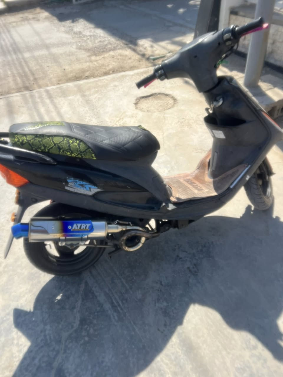 سلام عليكم ماكس عدلة ختم واحد ويا لمكينة بس تزويد خارجي لبياع او مراوس السعر ٧٥٠ وبيهة مجال المكان محمودية وتساب ***********
