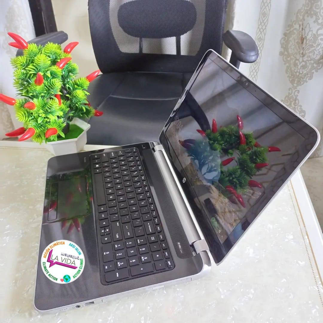 💻 لابتوب DELL LATITUDE وارد امريكي
بس ب💸 159 دينار 

📌 المواصفات القوية:

 • 💻 معالج: Core i5 الجيل الخامس 

 • 🧠 ذاكرة 8 جيجابايت RAM

 • 💾 تخزين: SSD256  سريع جدا 🚀

 🔋 البطارية ممتازة-فل مداخل 

 🔹 بلوتوث وانترنت - واي فاي 📷 كامير

✔ مثالي للدراسة والأنترنت وملفات الفيديو 

       العروض التقديمية والصوتيات والتصاميم

       البرامج الهندسية والأمن السيبراني

       والالعاب المتوسطة بيجي فري فاير 

       ونظام البيتك

💻 لابتوب  HP  كرتين شاشة بحالة جديدة 

              بس ب💸 159 دينار 

📌 المواصفات القوية:

 • 💻 معالج: Core i5 الجيل الخامس 

 • 🧠 ذاكرة 8 جيجابايت RAM

 • 💾 تخزين: SSD256  سريع جدا 🚀

 🔋 البطارية ممتازة-فل مداخل 

 🔹 بلوتوث وانترنت - واي فاي 📷 كامير

• 💳 كرتين شاشة إنتل ونيفيديا 2 جيجا

✔ مثالي للدراسة والأنترنت وملفات الفيديو 

       العروض التقديمية والصوتيات والتصاميم

       البرامج الهندسية والأمن السيبراني

       والالعاب المتوسطة بيجي فري فاير 

       نظام البيتك

🎗️برنامج الاوفيس وويندوز 10 برو 

     💼 جديدة + 🖱️ماوس

🚀 لا تضيع الفرصة، احجز جهازك الآن!

للطلب والاستفسار عبر الخاص


**إذا كنت صاحب هذا الإعلان وتريد حذفه لأي سبب، رجاءا أرسل رسالة إلى الدعم الفني**