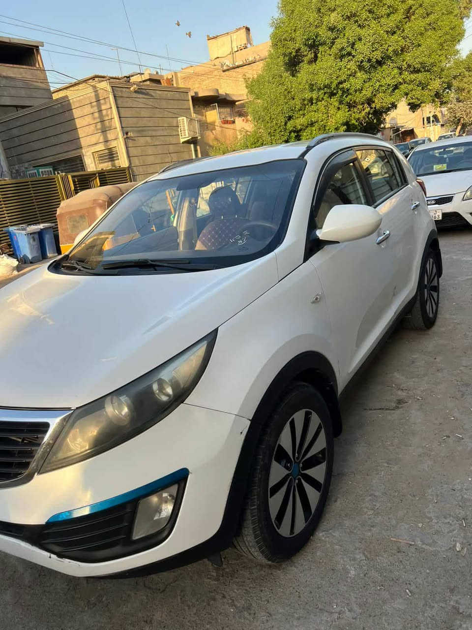 السلام عليكم سبورتج 11رقم ربيل محرك 2400سياره جديده قطعتين سبغ مكفوله من بجم ودواخل سونرسياره موجود ويا صور سعرها 115 وبيها مجال رقم تلفون ***********
